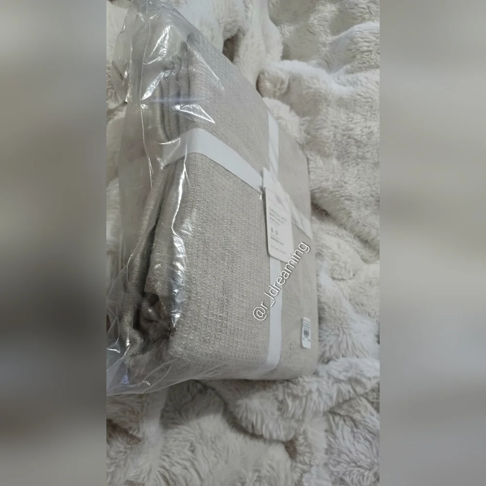 NWT Pottery Barn Gray European Flax Linen Waffle Shower Curtain Size 72